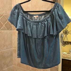 super cute off-shoulder denim top! Selling bc I’ve worn so many times!